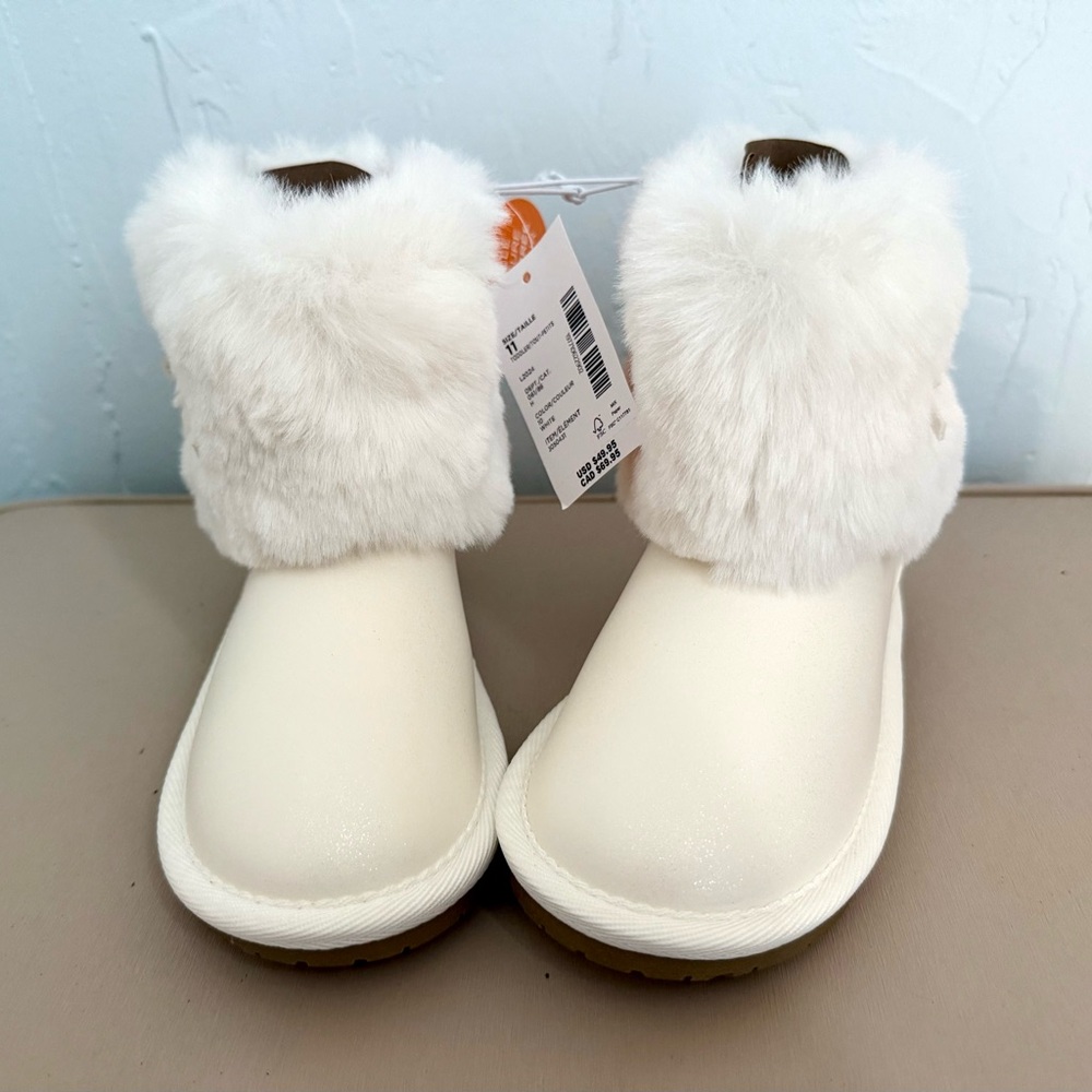Gymboree White Fur Bow Boots
